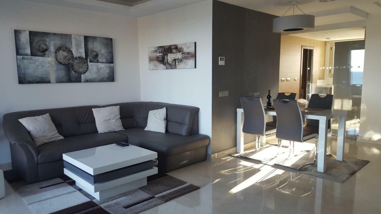 Horizon Beach Apartment Estepona Exterior photo